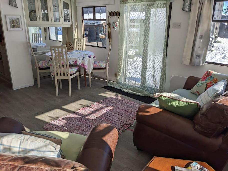 Ferny Roost Cabin. Wrexham Bagian luar foto